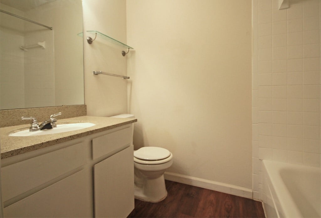 Photo - 525 Heights Blvd Unidad 23