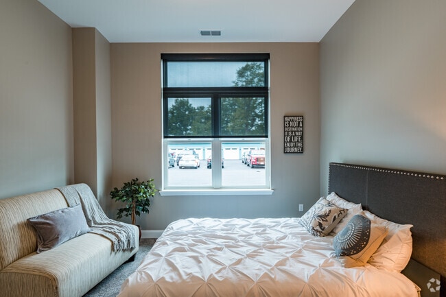 2BR, 2BA - 1015SF - Second Bedroom