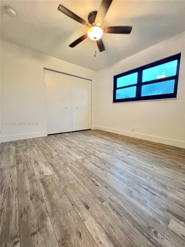 Photo - 641 NE 2nd St