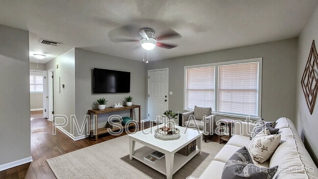 Photo - 1028 Tamarack Trail