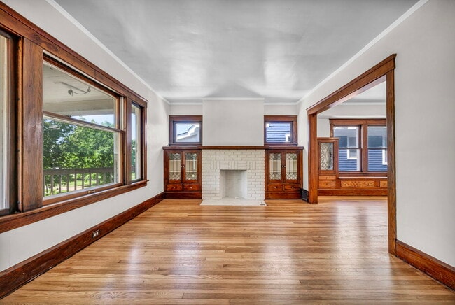 Photo - 1331 W 102nd St Unit 2