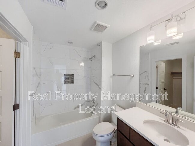 Photo - 809 Jamestown Ln