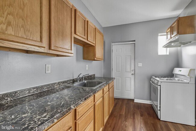 Photo - 1209 N Dukeland St