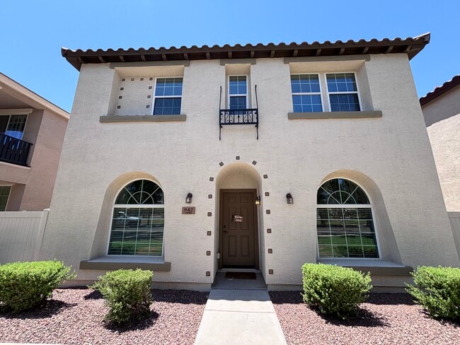 Building Photo - 947 S Utilis Dr Rental