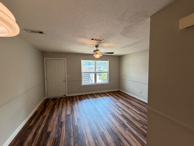 Photo - 1030 S Park Ave Unit Apt 5