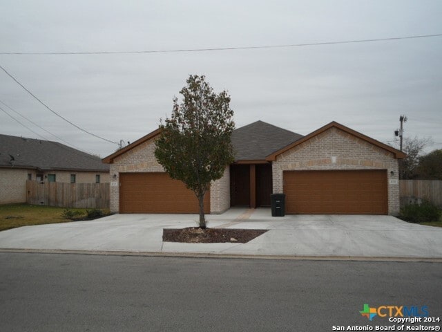 Building Photo - 210 Stone Gate Dr