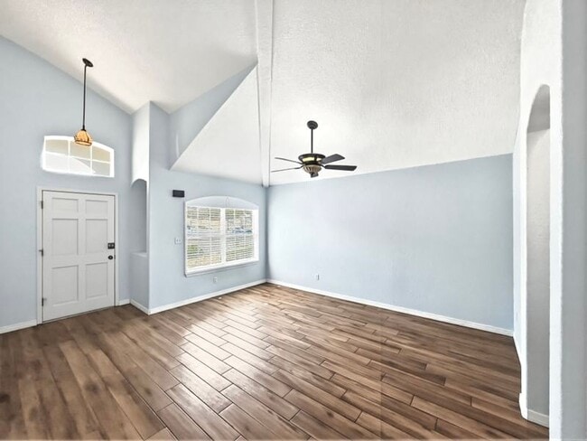 Photo - 10888 Loma Franklin Dr