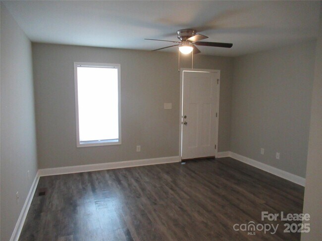 Photo - 604 Victory Grove Church Rd