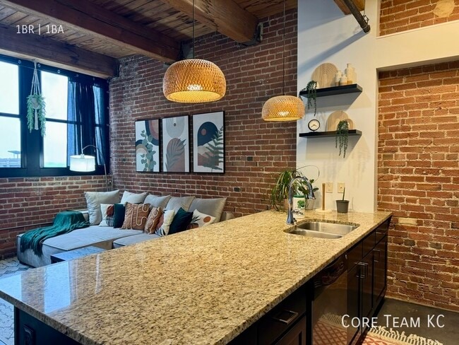 Photo - 408 W 8th St Unit 502