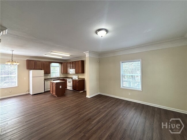 Photo - 235 Derby St