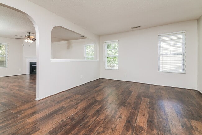 Photo - 3032 Van Dorn Rd