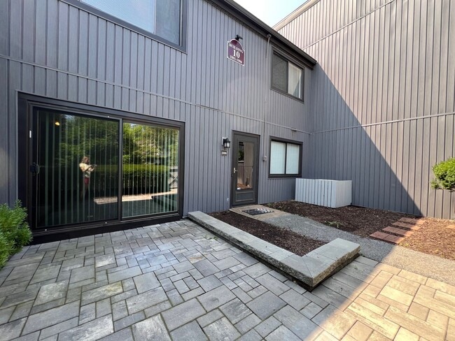 Building Photo - 1006 Holly Walk Rental