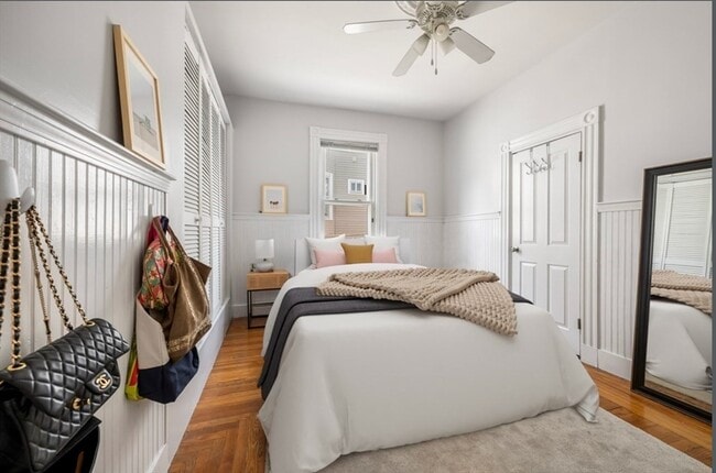 Photo - 866 E 5th St Unit 1