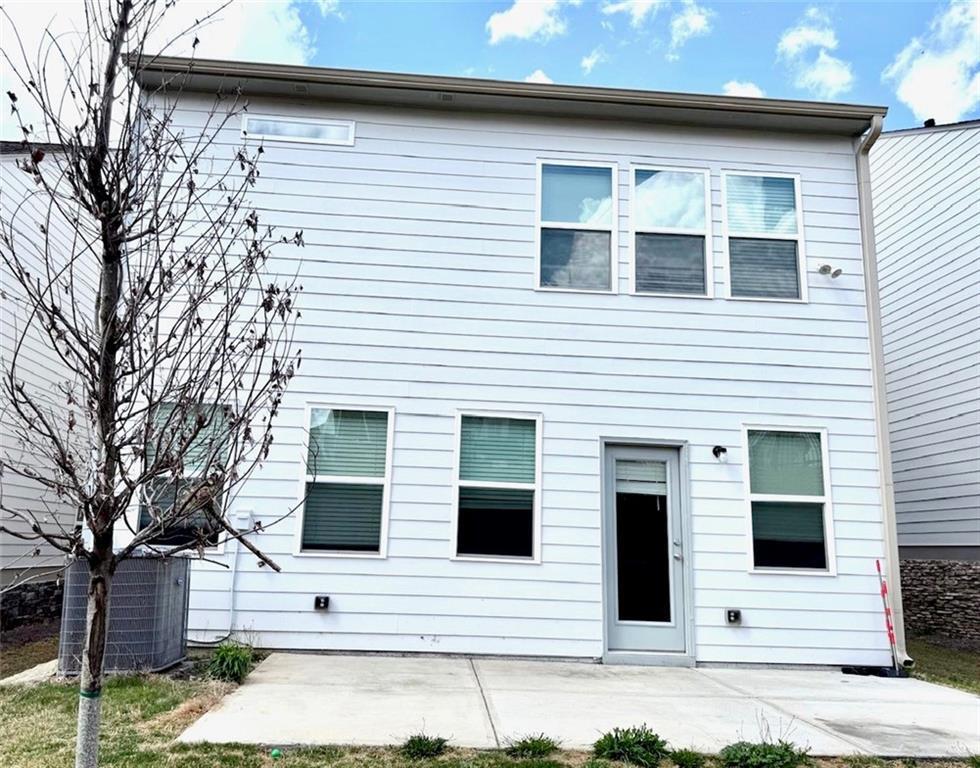 Photo - 88 Shelter Ln E