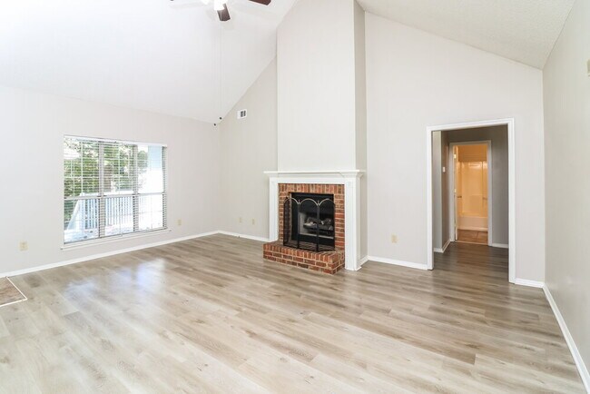 Photo - 4034 Sharon Woods Dr