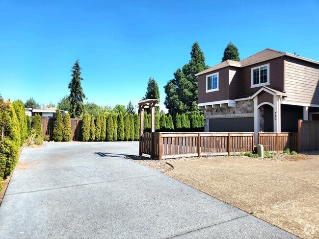 Building Photo - 730 SW 207th Pl Rental