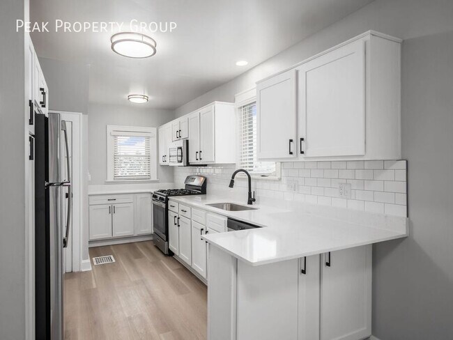 Photo - 1000 King Ave