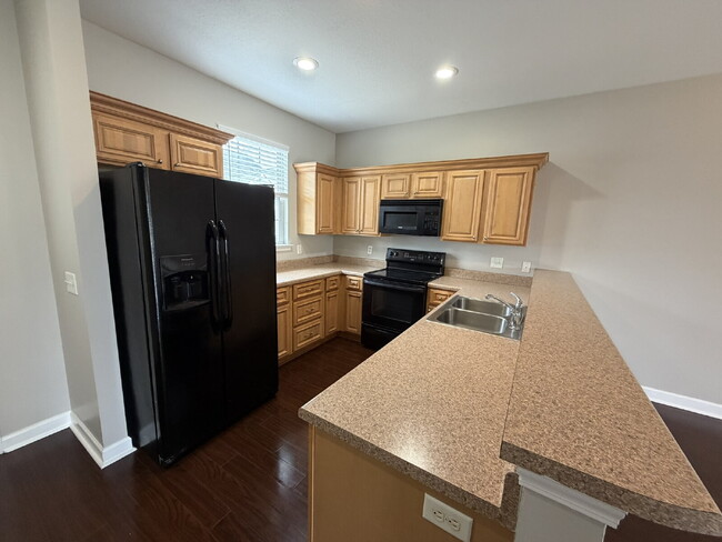Photo - Town House For Rent
