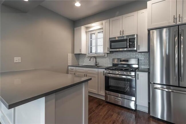 Photo - 3535 Jefferson St