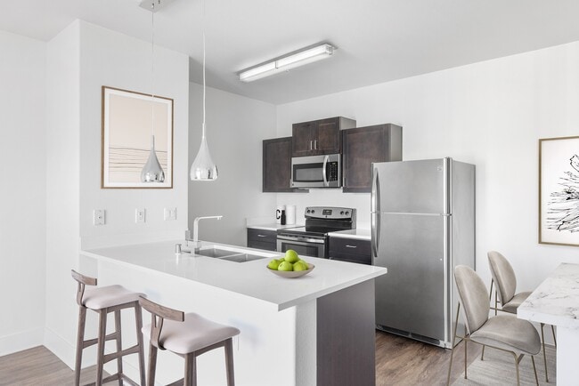 Building Photo - Dream Apartments