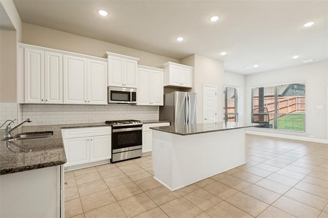 Photo - 3909 Chesapeake Ln