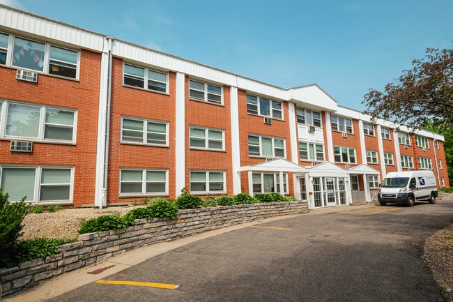 Building Photo - Blaisdell Manor Rental