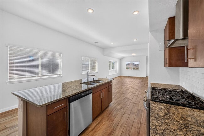 Photo - 1261 Rosebush Rd