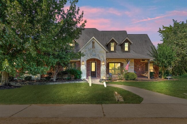 Photo - 388 Berkley Dr