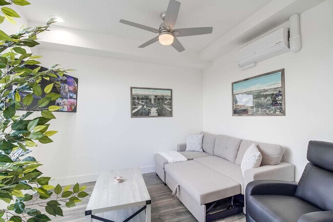 4505 Park Blvd Unit SI ID1024465P