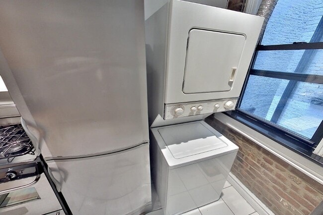 Photo - 221 E 23rd St Unit 6