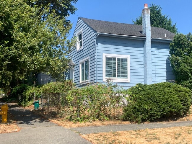 Photo - 722 28th Ave S