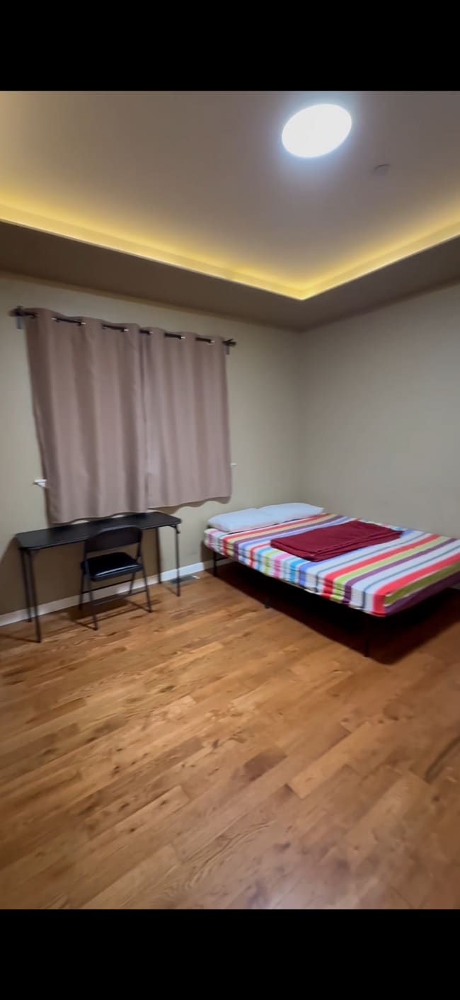 Photo - 1220 S 128th St