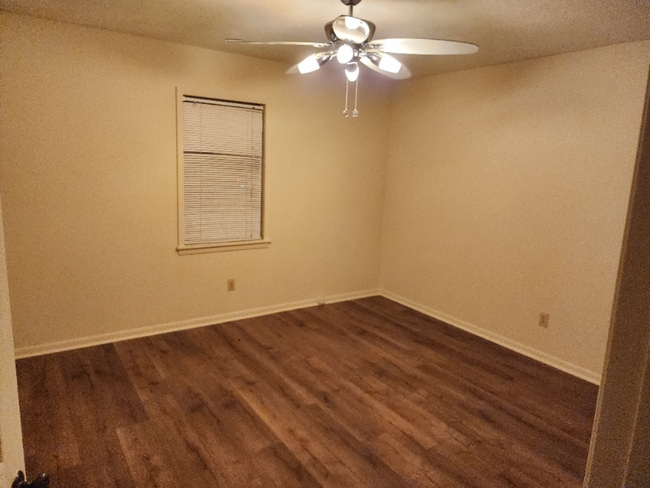 Photo - 1157 4th