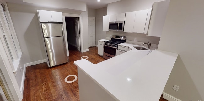 Photo - 165 Hampshire St