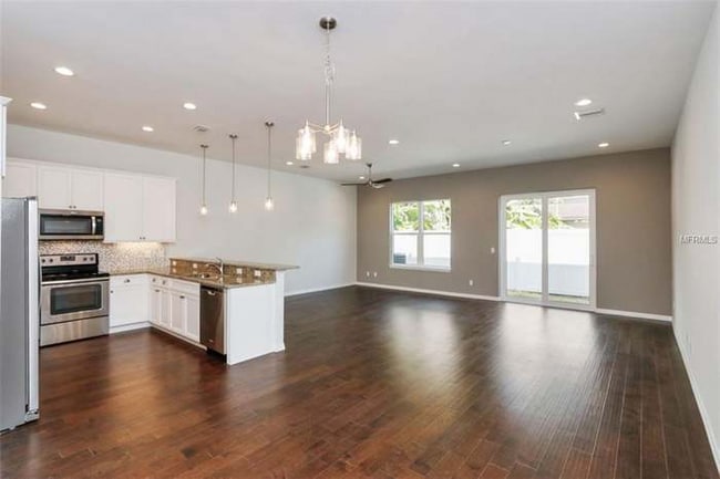 Photo - 503 N Trask St