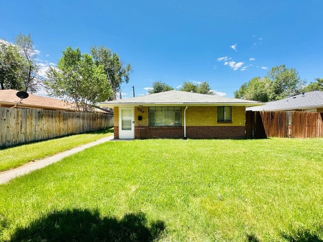 Building Photo - 3517-3519 Columbine St Rental