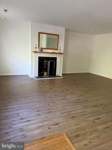 Photo - 1614 Huntingdon Mews