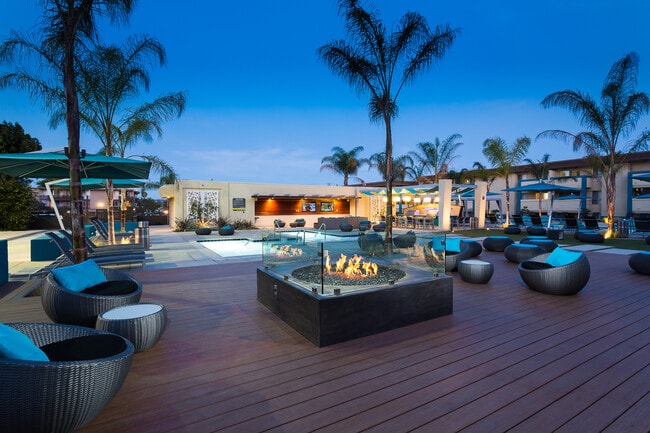 Building Photo - AVA Pacific Beach Rental