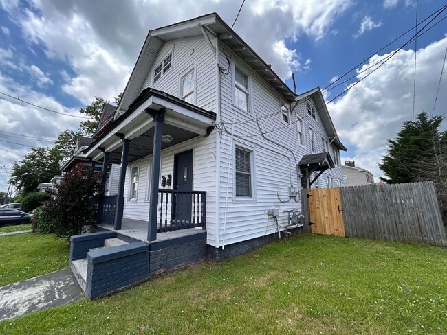 Photo - 400 Jamestown Ave Unit 400 Jamestown Ave  A