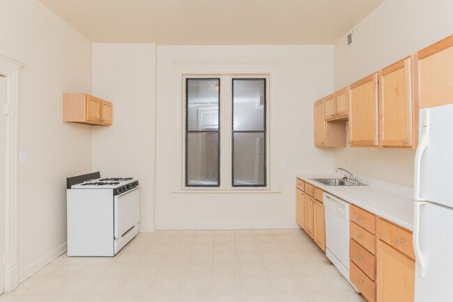 Photo - 1401 W Huron St Unit 4