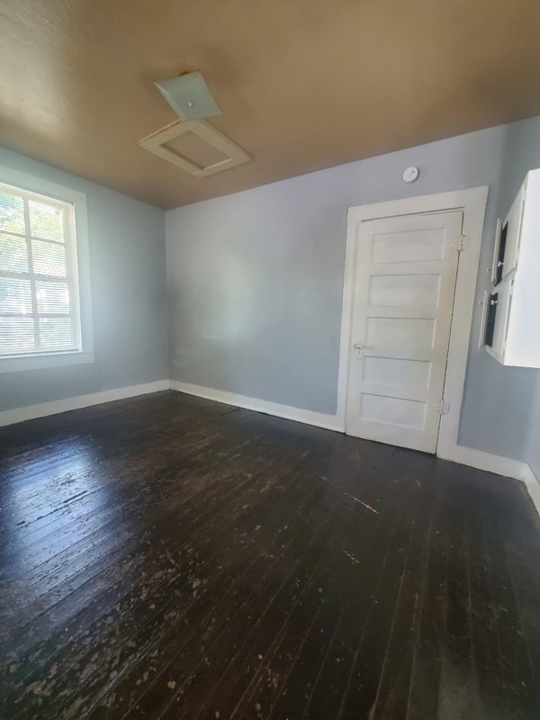307 E Lambert St