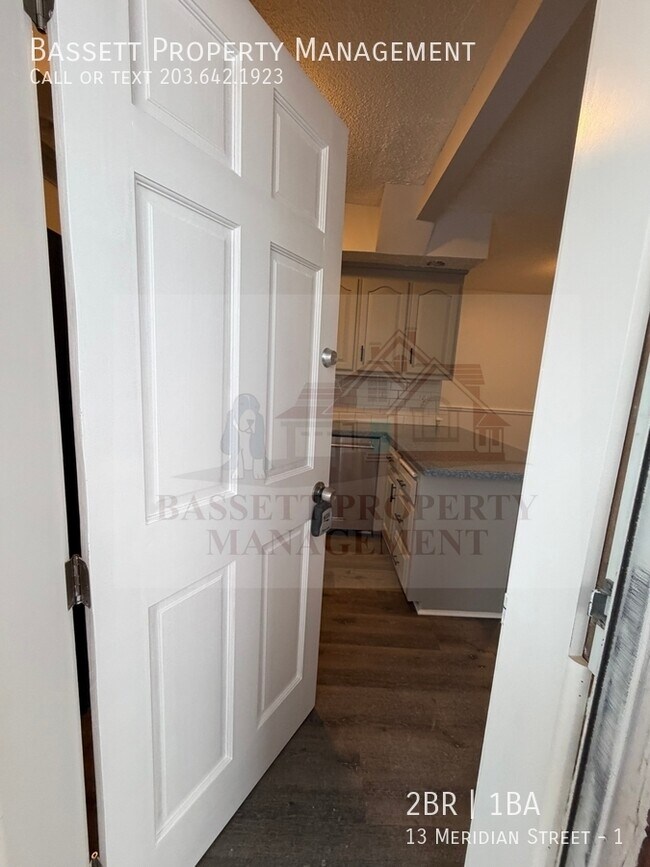 Photo - 13 Meridian St