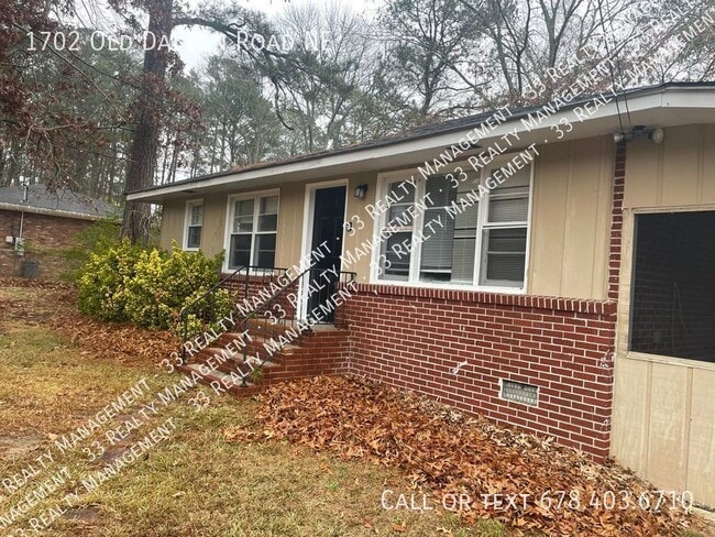 Spacious Brick RANCH style home in rural R... - Spacious Brick RANCH style home in rural R...