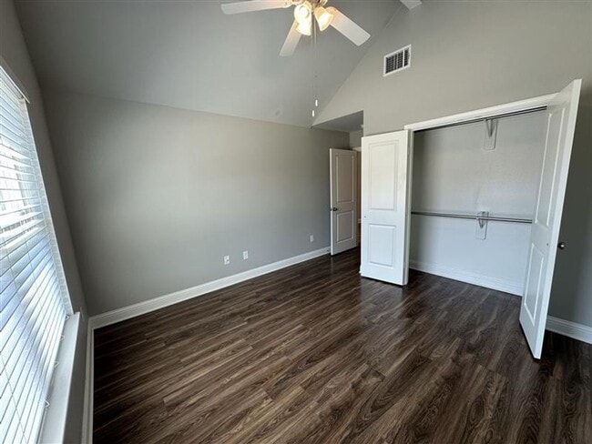 Photo - Magnolia Park #10746