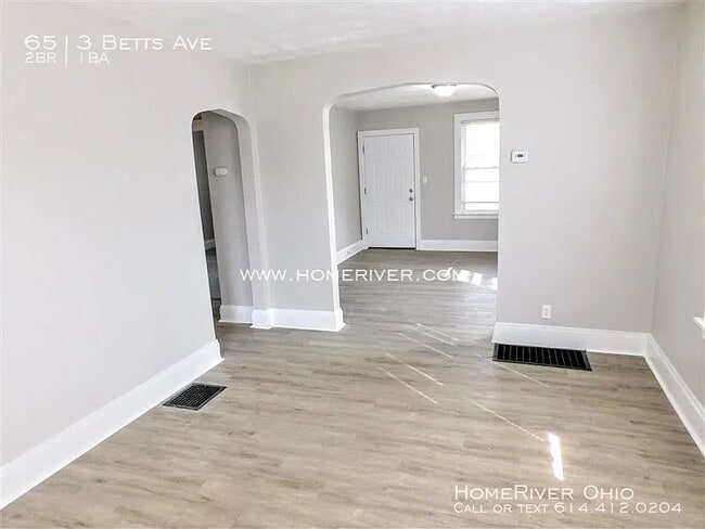 6513 Betts Ave