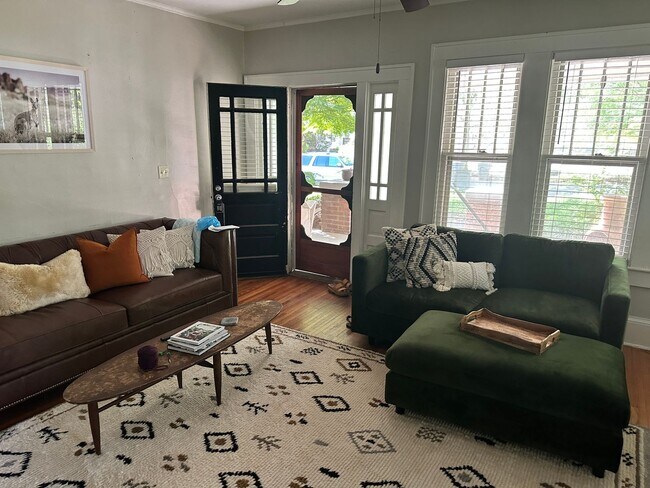 Photo - Adorable Home in Historic Wesley Heights!!