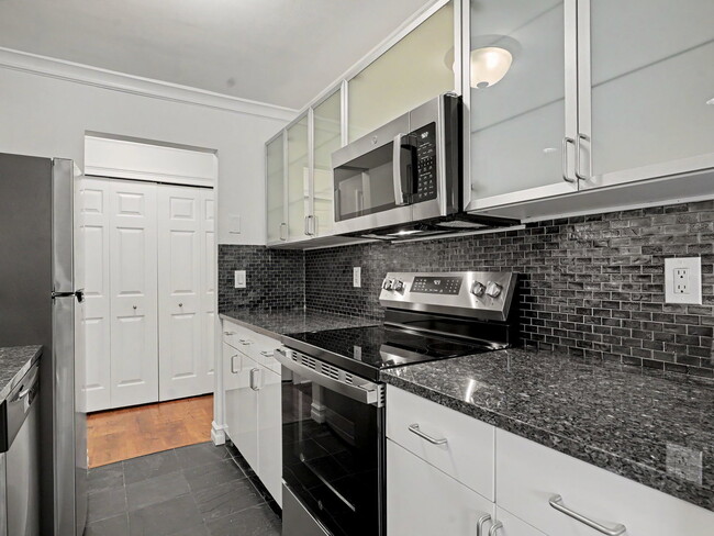Photo - 180 Glenbrook Rd Unit I