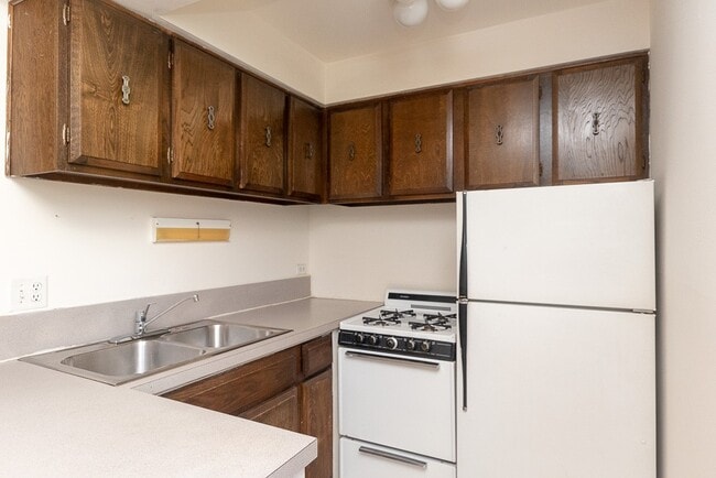 Photo - 663 W Grace St Unit 115