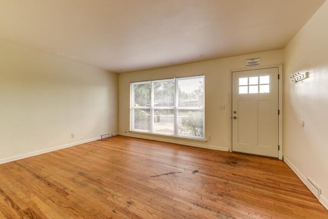 Photo - 65 Bucknell Ct