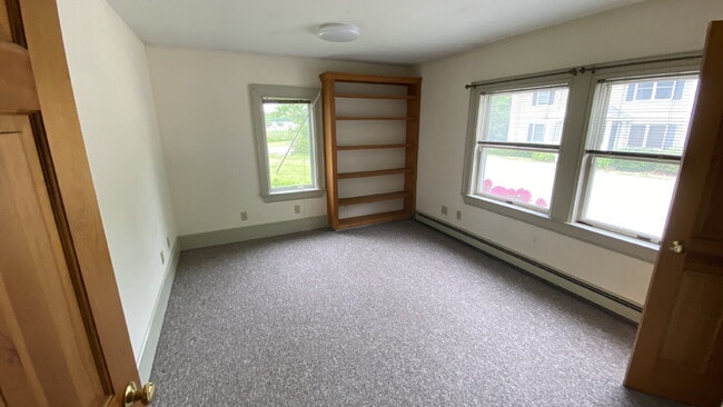 Photo - 277 Mast Rd Unit 3